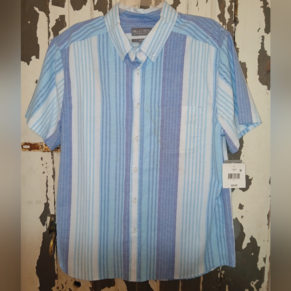 LARGE FALLS CREEK STRETCH NO TUCK NWT 32.00
